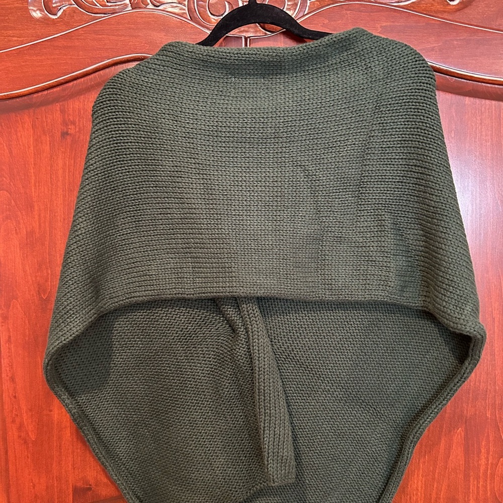 Pure Handknit Dark Green Scarf - Picture 2 of 6
